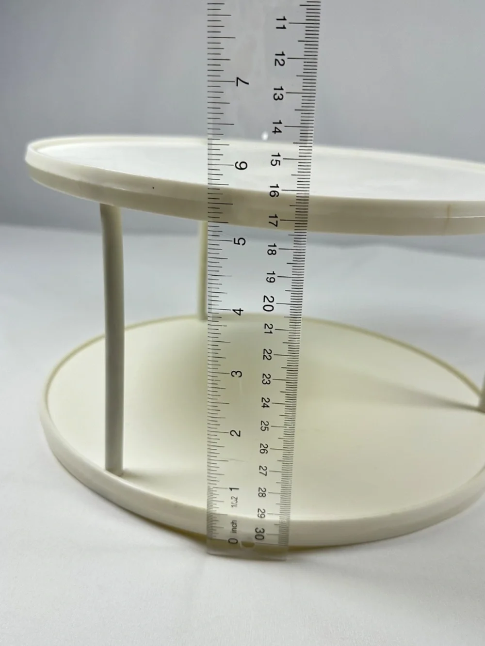 Rubbermaid 2 Tier Plastic Lazy Susan Glides without Hesitation White Vintage